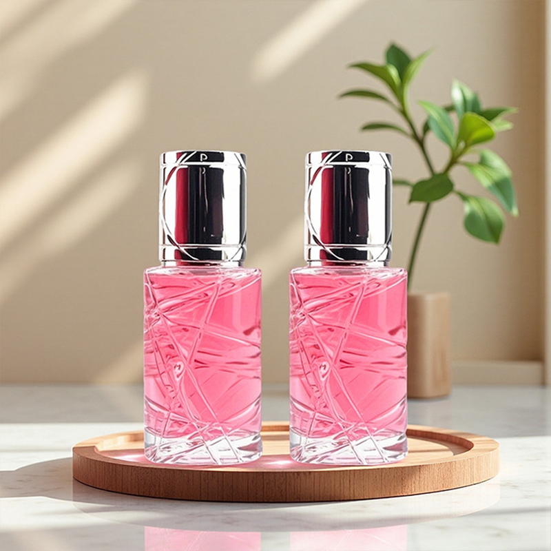 圆柱浮雕 Cylindrical embossed perfume bottle (1)