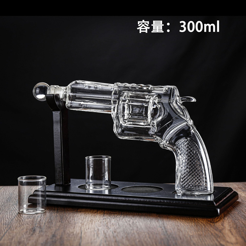 左轮手枪醒酒器1 Revolver Decanter (4)
